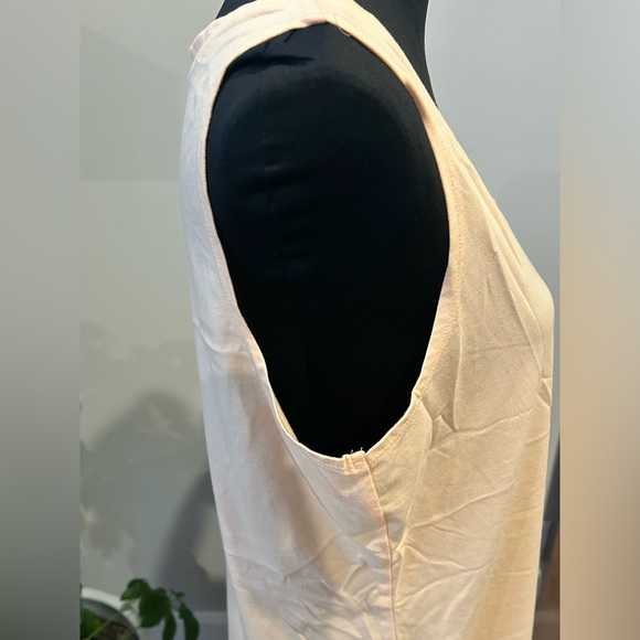 NWOT Eddie Bauer tank top, size XL apricot color. Beautiful. - Picture 2 of 5